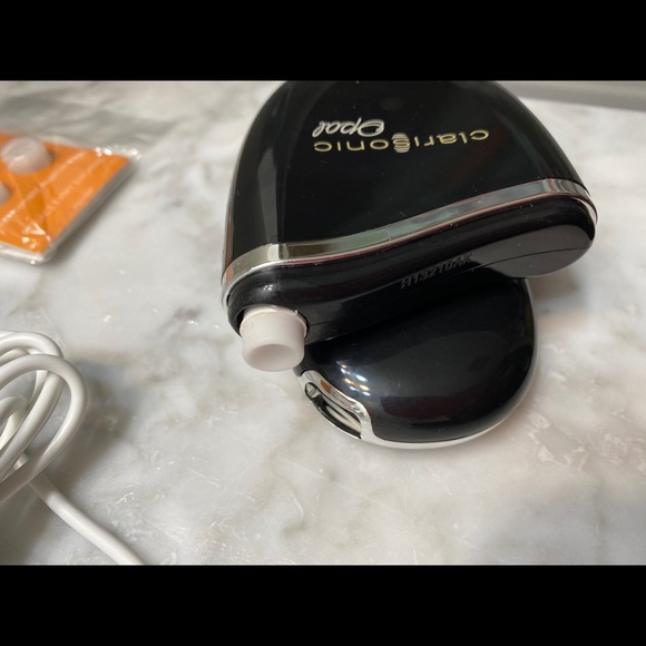 ***SOLD***Clarisonic Opal infusion device - Picture 2 of 2